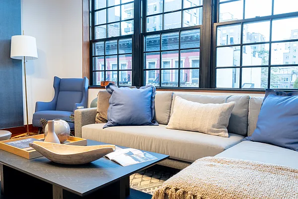 Rented by Finest Furnished LLC | media 133