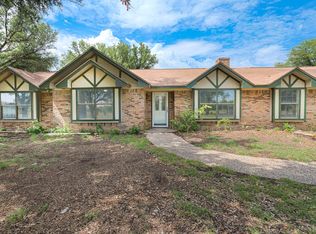 14314 Day Rd, Roanoke, TX 76262