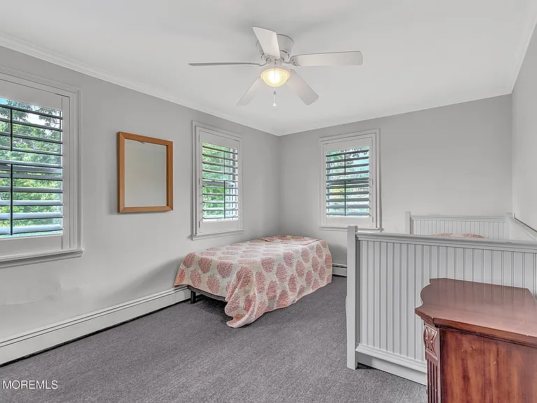 370 E Main St — Photo 17
