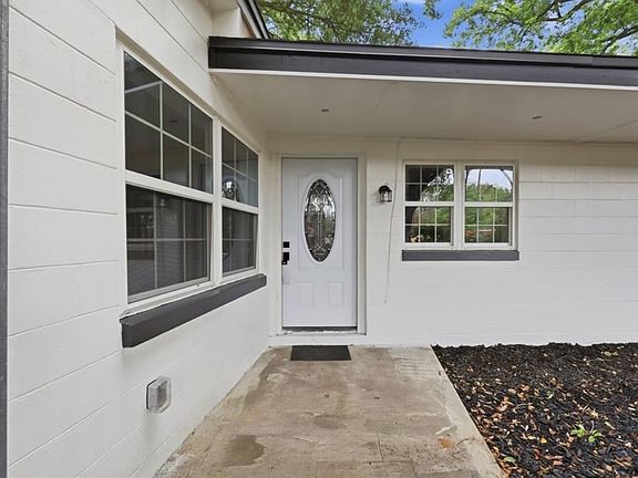 2nd image of 2817 Touraine Ave