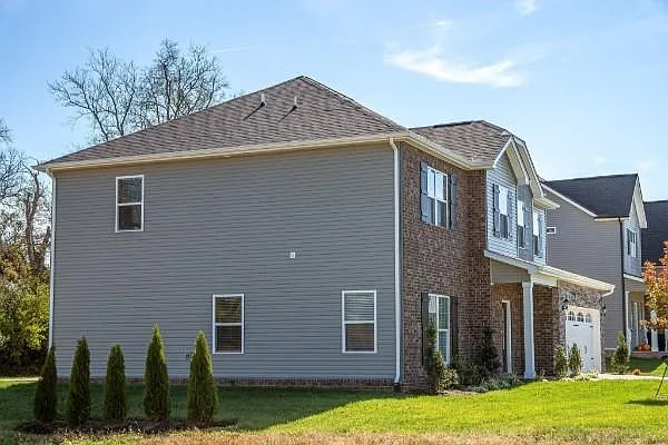 1398 Wentworth Dr — Photo 26