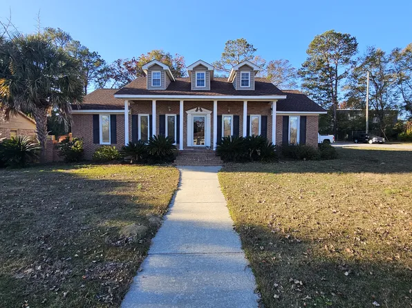 202 Newfield Dr, West Columbia, SC 29169