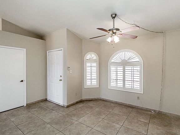 3rd image of 15 N Shasta Cir