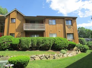 42 Riverview Dr, Bridgeport, CT 06606
