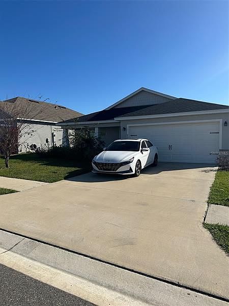 1st image of 457 Saint Georges Cir