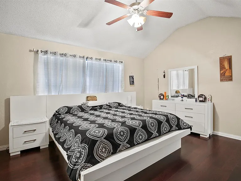 2226 Crystal Creek Ln — Photo 9