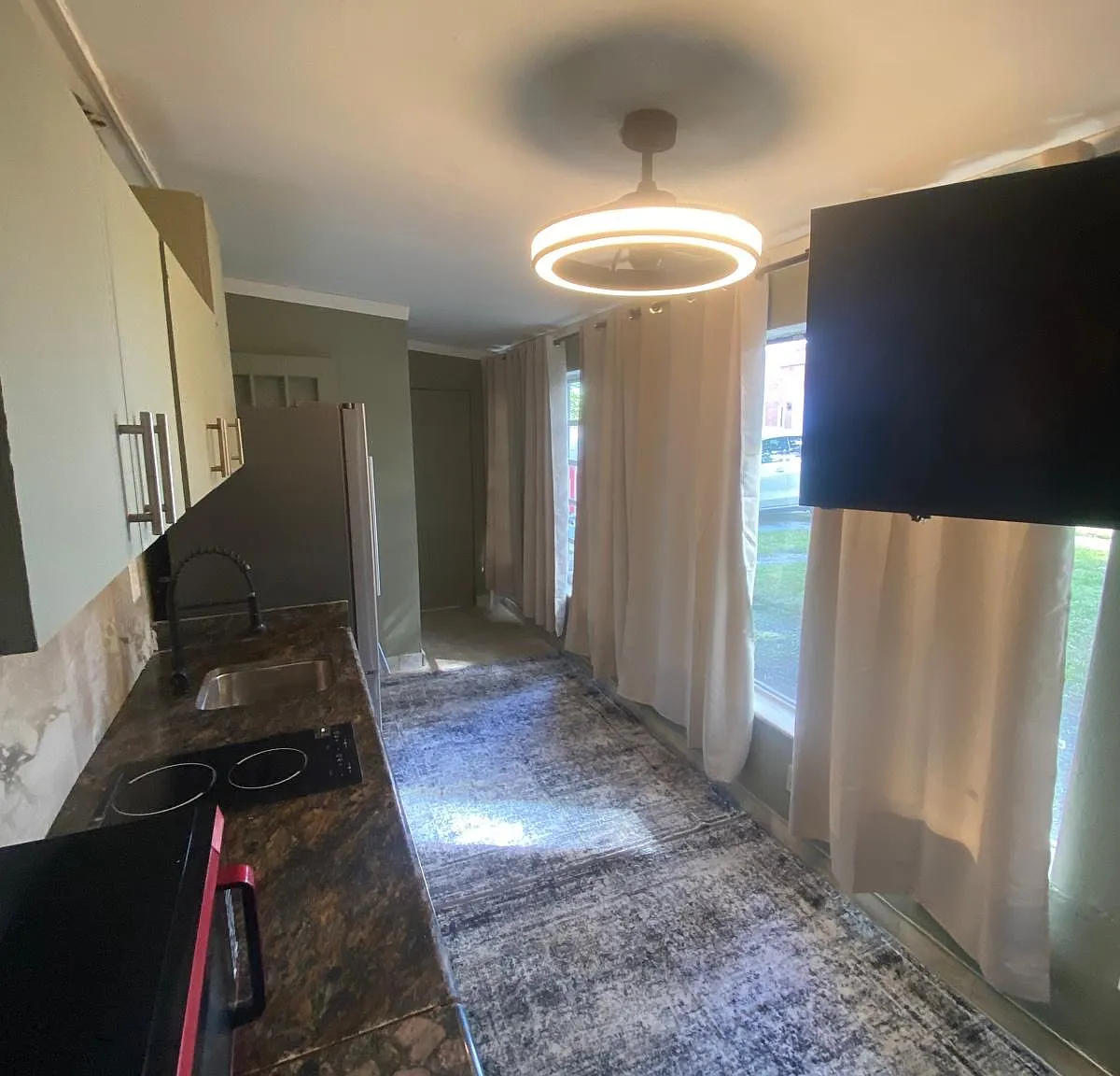 1 bed, 300 sqft, $1,550 — Photo 1
