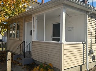 92 Maple Ave, Barrington, RI 02806