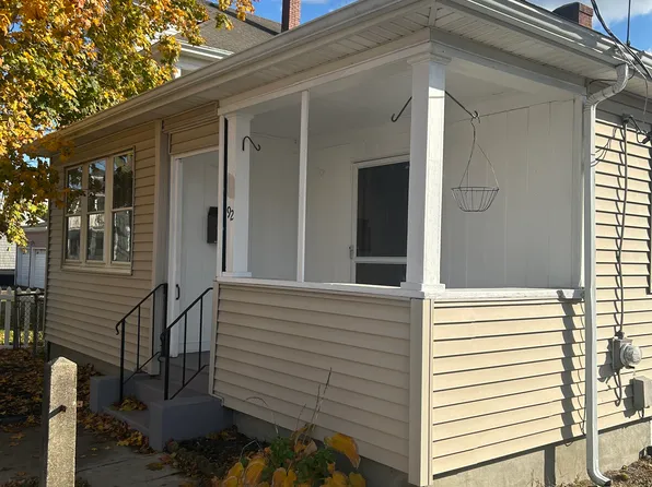 92 Maple Ave, Barrington, RI 02806