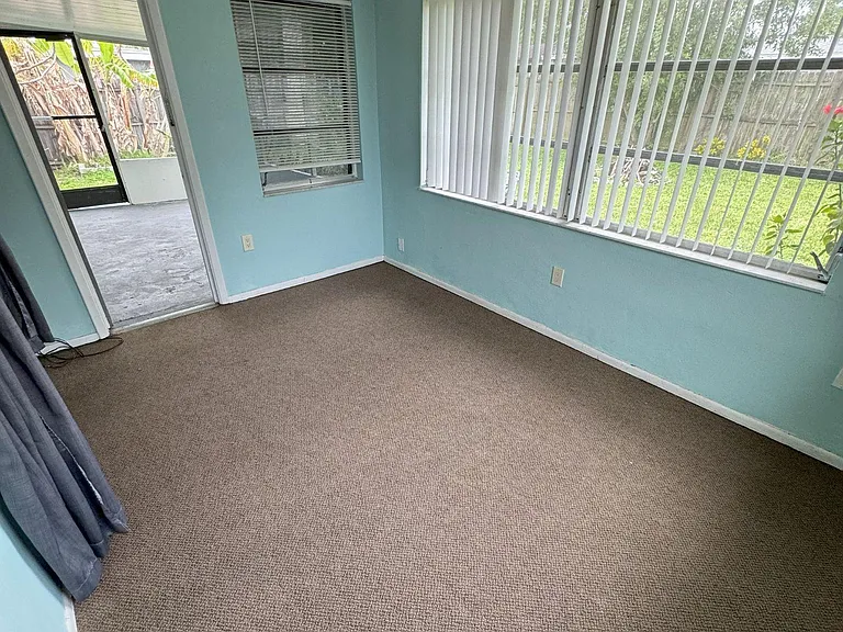 7410 Castanea Dr — Photo 9