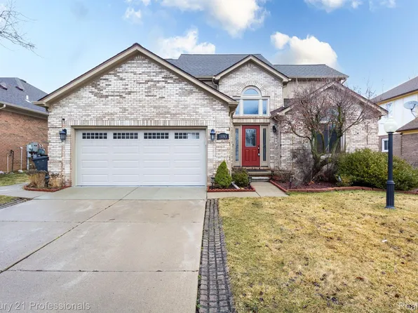 1093 River Mist Dr, Rochester, MI 48307