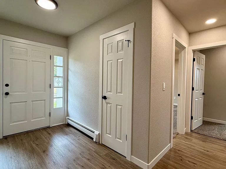 5330 Miranda Rd — Photo 6