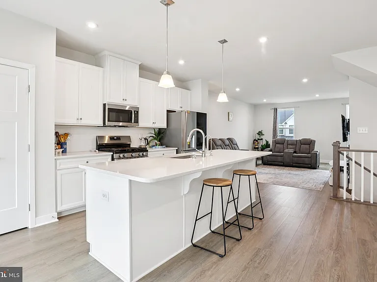 47 Rosemary Way — Photo 18