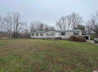 318 Rosebud Rd, Golconda, IL 62938