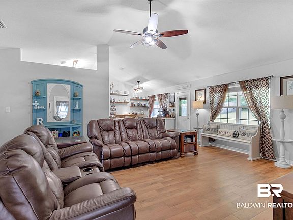 4th image of 4105 Blackwell Dr