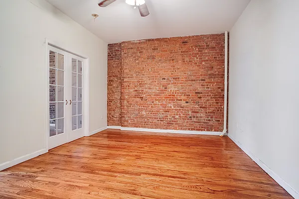 Rented by Twyford Real Estate | media 9