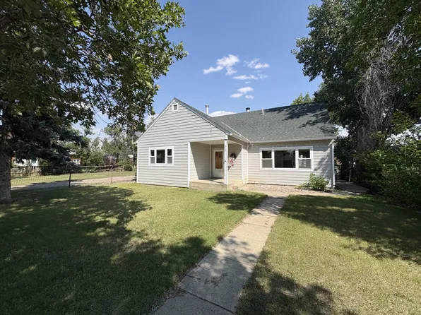 319 1st St E, Chester, MT 59522