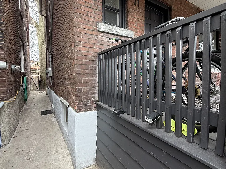71 Vernon St #BASEMENT — Photo 3