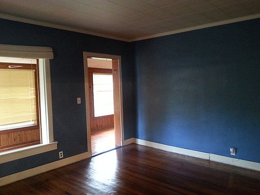 3rd image of 307 Glen Ave