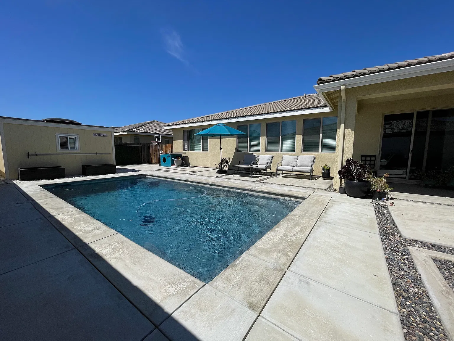 312 Hammersmith Dr — Photo 3