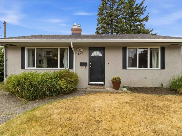 2512 Shakespeare St, Victoria, BC V8R 4G5