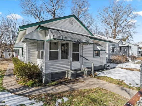 34 Spring St, Petersburg, VA 23803