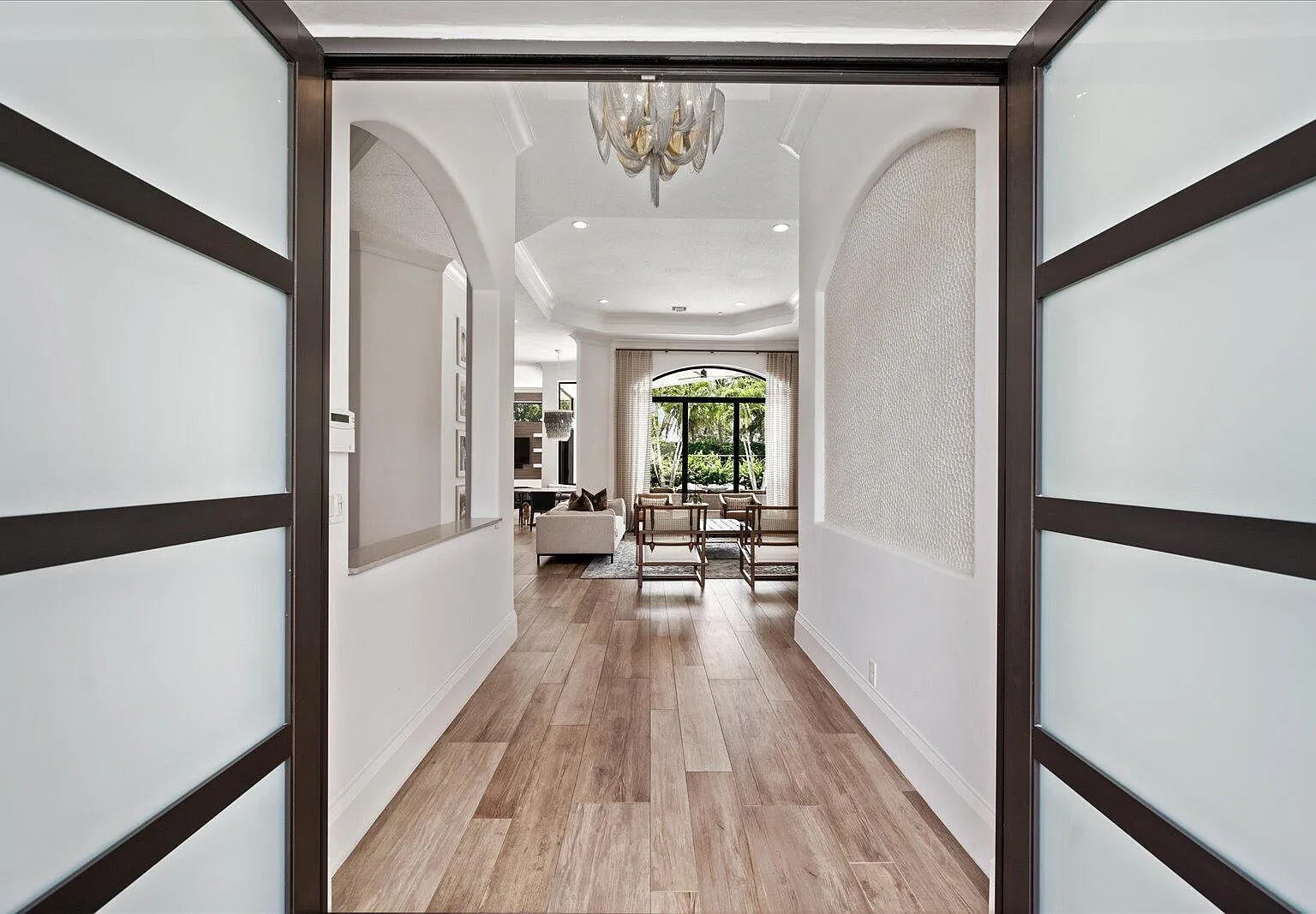 4 bed, 3.5 bath, 3474 sqft, $15,000 — Photo 3