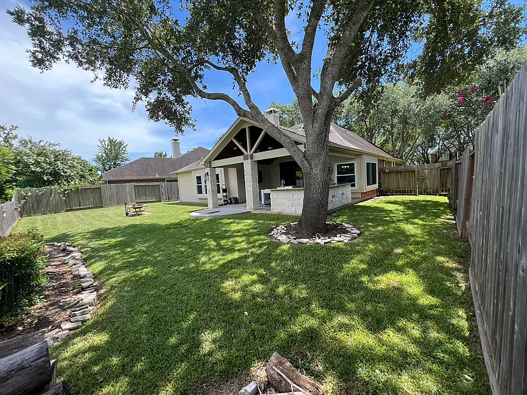 2838 Five Oaks Dr — Photo 28