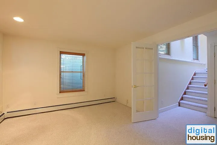 1112 Maxwell Ave — Photo 10