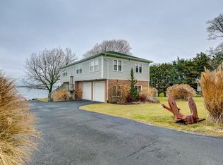 517 Seaside Dr, Jamestown, RI 02835