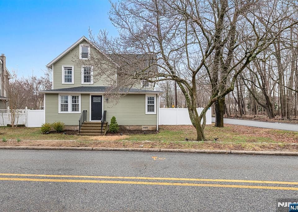 1st image of 113 Meadowbrook Ave