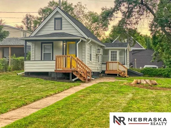 5029 S 42nd St, Omaha, NE 68107
