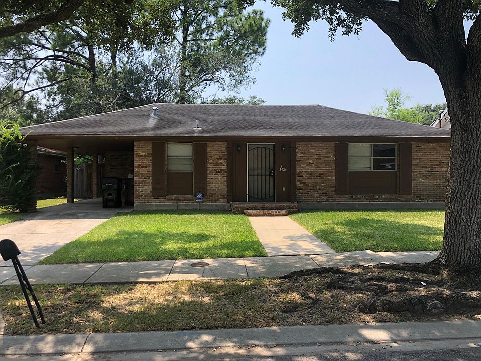 1st image of 4426 Camelot Dr