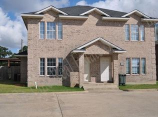 1505 Hollowhill Dr, Bryan, TX 77802