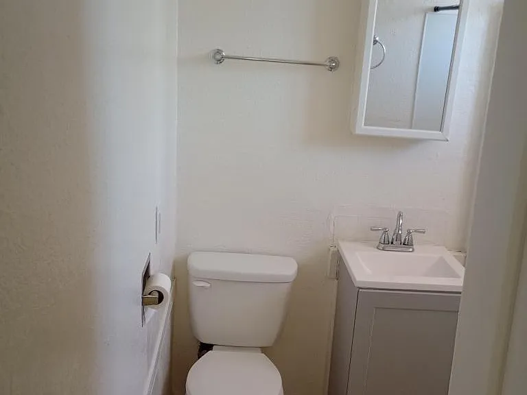 1003 N Jefferson St #3 — Photo 9