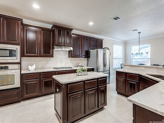 2nd image of 3415 Crest Noche Dr.