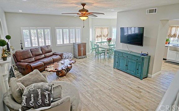 2nd image of 22812 Boxwood Ln