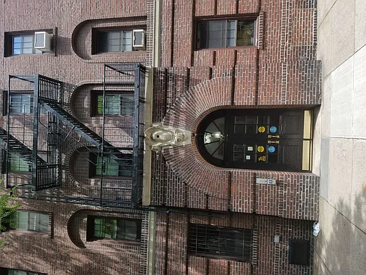 Rented by Allen Harris, LREB | media 18