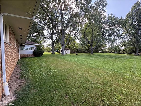 3rd image of 6677 Akins Rd