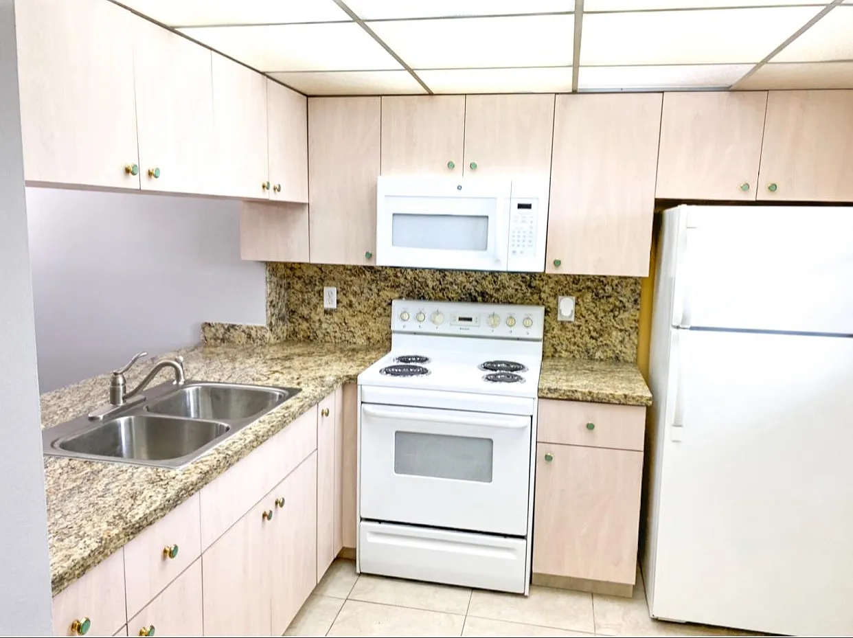 1 bed, 725 sqft, $1,800 — Photo 1