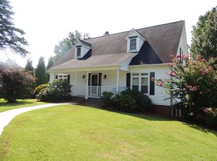 210 Huntingdon Rd, Lexington, NC 27295