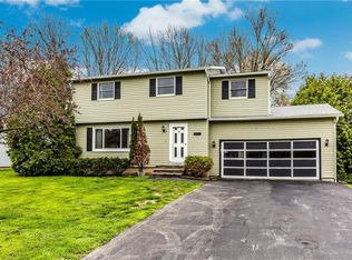 317 Helfer Ln, Minoa, NY 13116