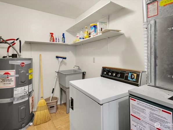 seattle-washington-448346822 picture