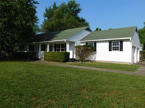 3rd image of 2407 N Joplin St