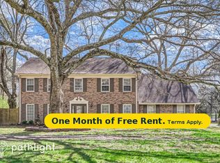 100 Creekwood Ct, Fayetteville, GA 30214