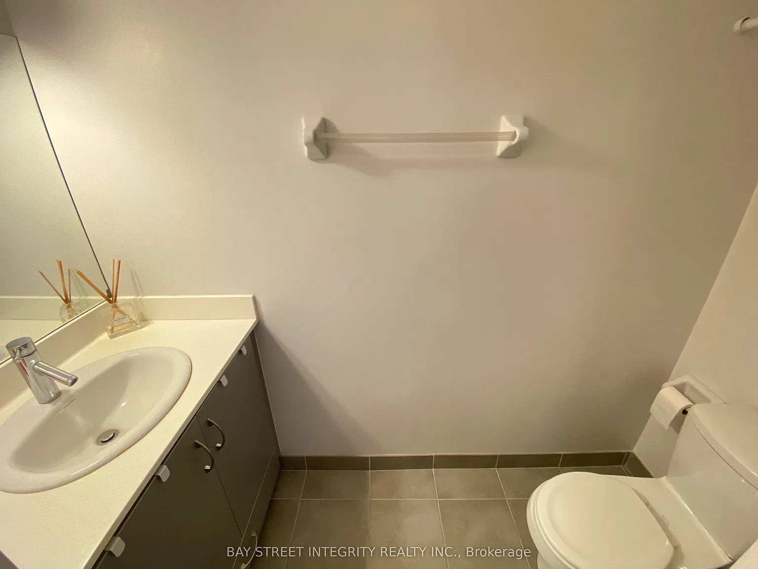 2 bed, $3,000 — Photo 3