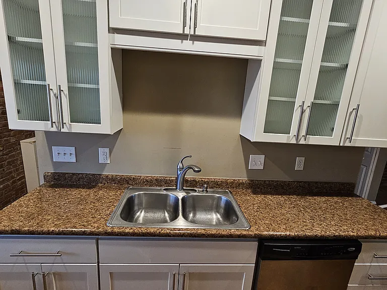 1012 Allen Ave #3 — Photo 8