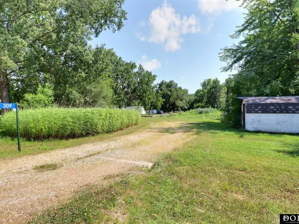 309 Earl Ave, Ames, NE 68621
