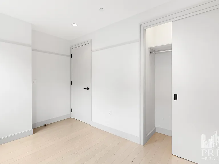 205 Avenue A #5A — Photo 6