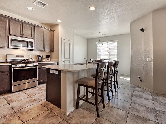 3rd image of 1454 Bonnie View Pl